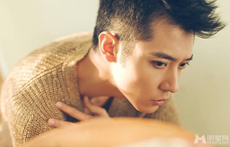 潮男张丹峰优雅清新百变造型写真