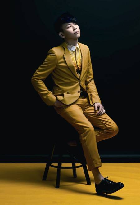 陶�高清写真曝光 帅气优雅显潇洒