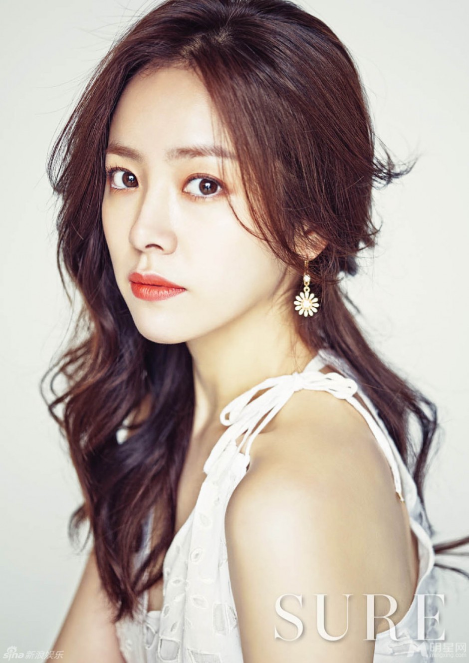 韩国女星韩志�大秀完美窈窕身段