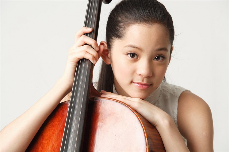 大提琴手欧阳娜娜清纯唯美写真