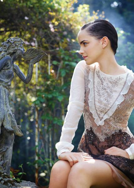 艾玛・沃特森展现青春活力气息