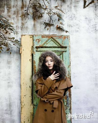 韩国美女演员朴敏英时尚性感画报