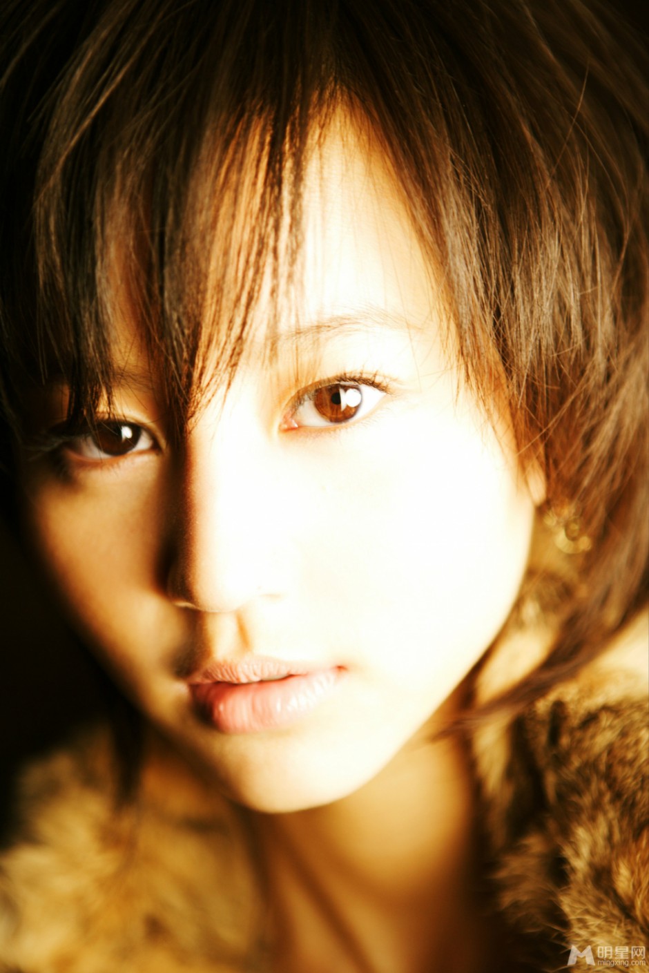 日本女演员堀北真希美艳动人写真