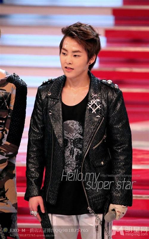 韩星金珉硕展花样美男子魅力