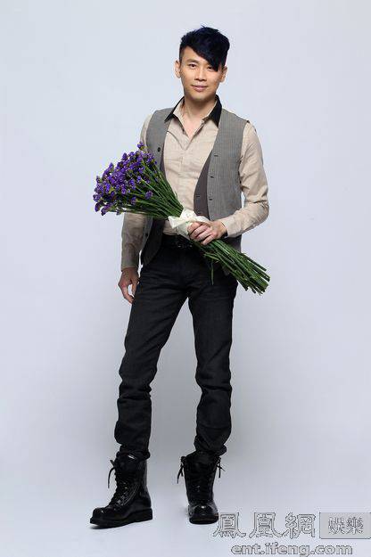 陶�高清写真曝光 帅气优雅显潇洒