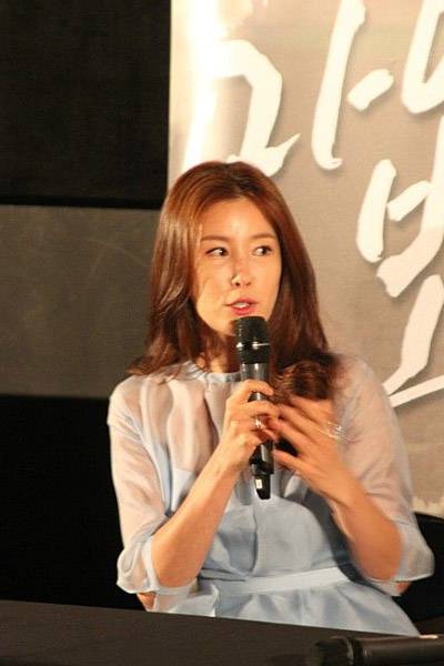 韩星李泰兰美丽动人靓照