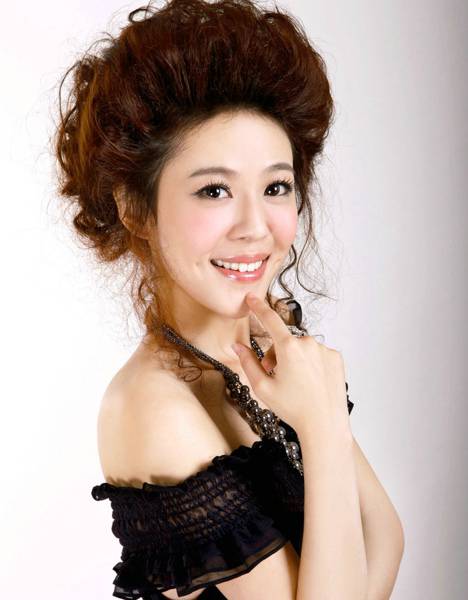 李金铭优雅轻熟女唯美时尚街拍