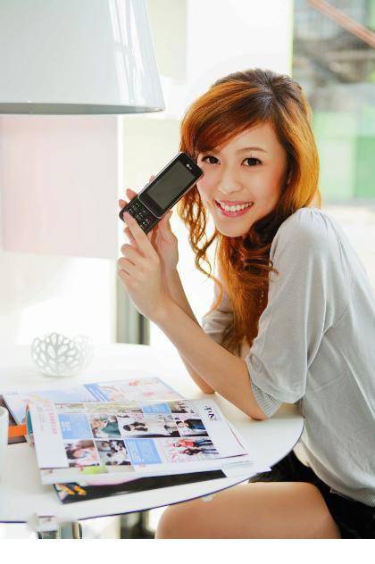 李金铭广告代言俏皮可人海报