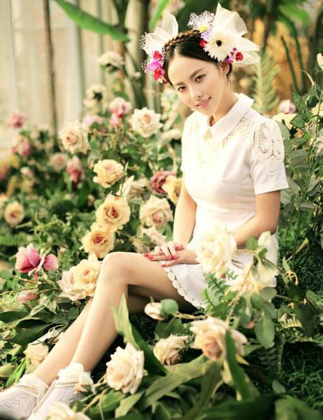 张嘉倪春日花漾女神唯美写真组图