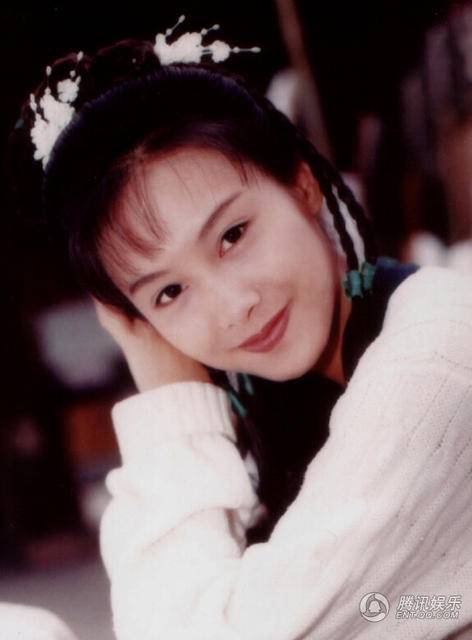 中国影视女演员朱茵清纯迷人旧照曝光