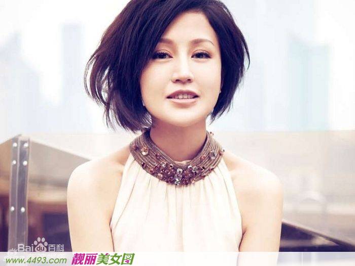 鲍蕾甜美时尚质感大片 尽显优雅女神风范