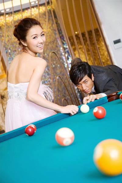 香港女演员薛凯琪唯美婚纱写真