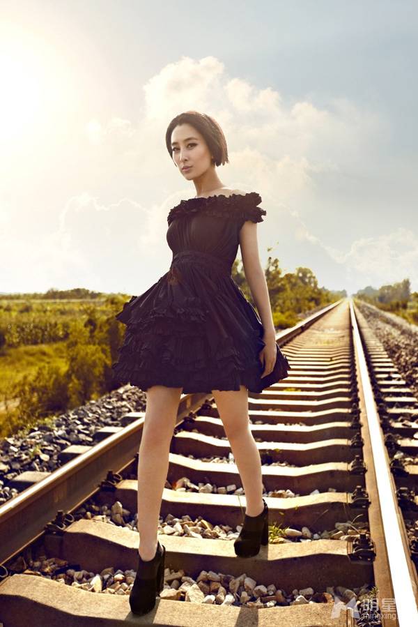 女明星马苏笑容甜美迷人写真