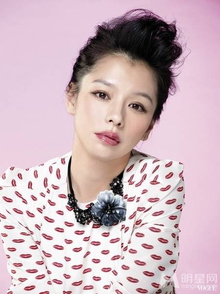 宅男女神徐若�可爱无辜眼妆唯美写真