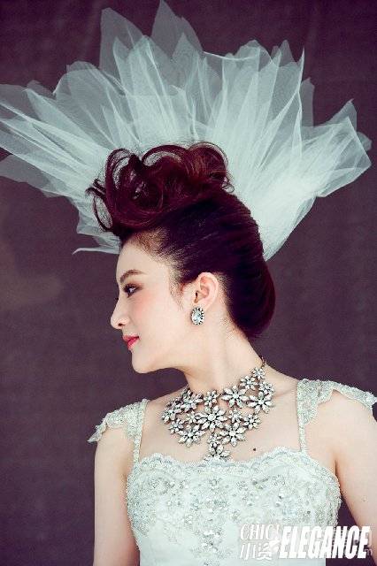 演员金铭优雅甜美初春风格写真