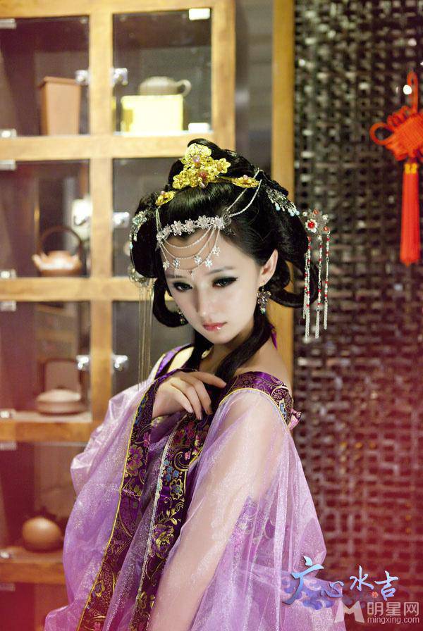 平面模特陈丹婷性感妩媚古装写真