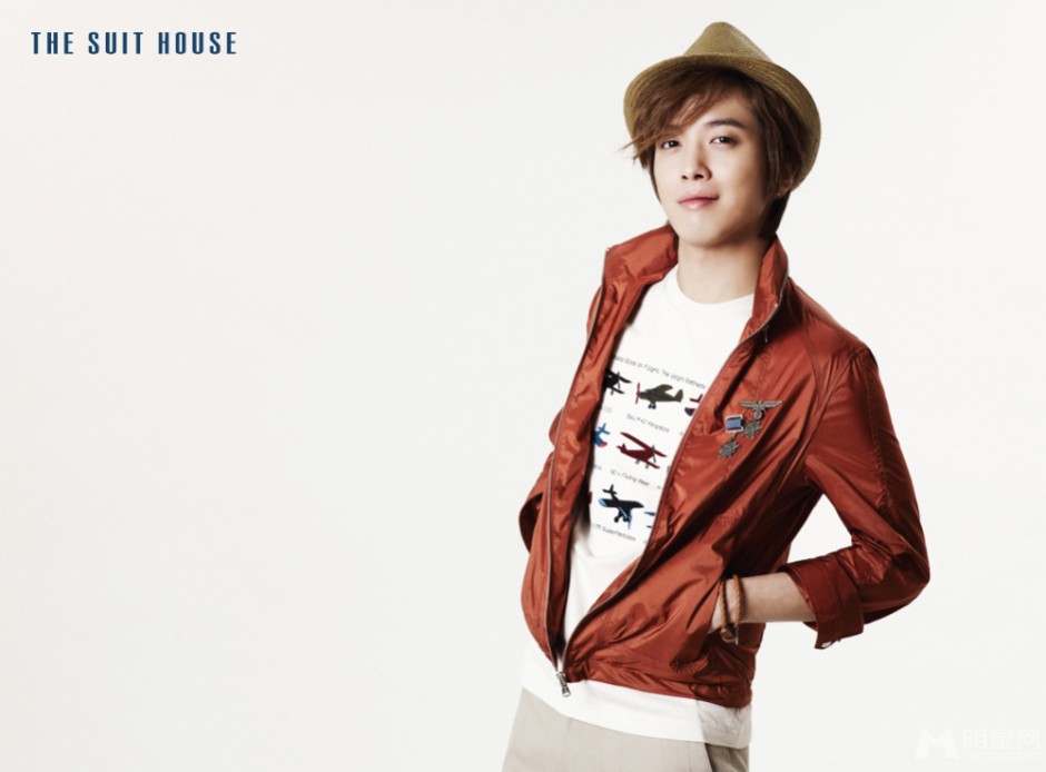 韩国人气偶像郑容和百变时尚造型