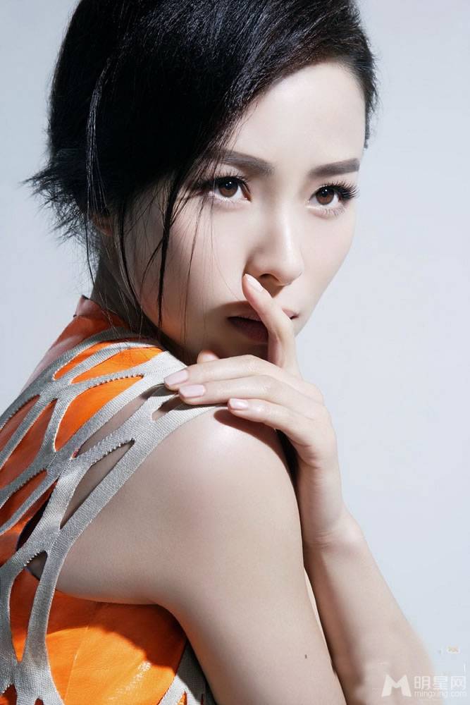 江一燕俏丽动人宛若美娇娘写真集