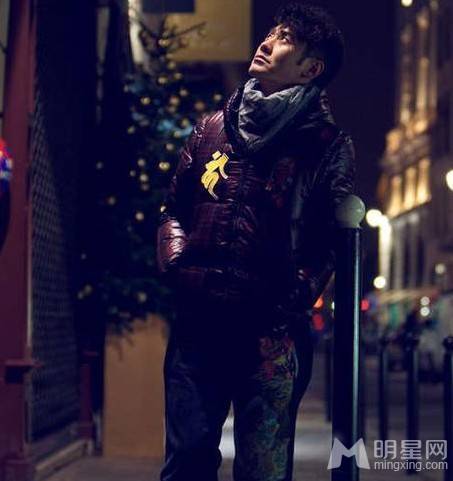 内地男明星吴秀波卷发帅气写真