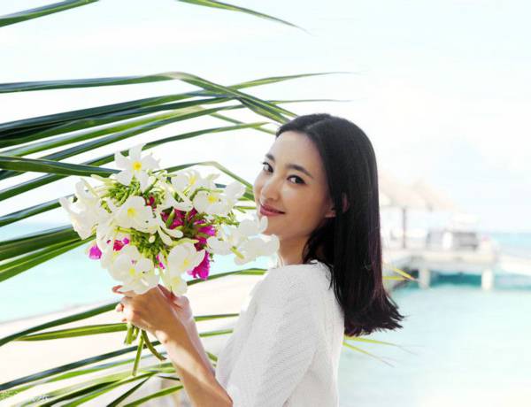 素颜女神王丽坤意大利甜美夏日写真