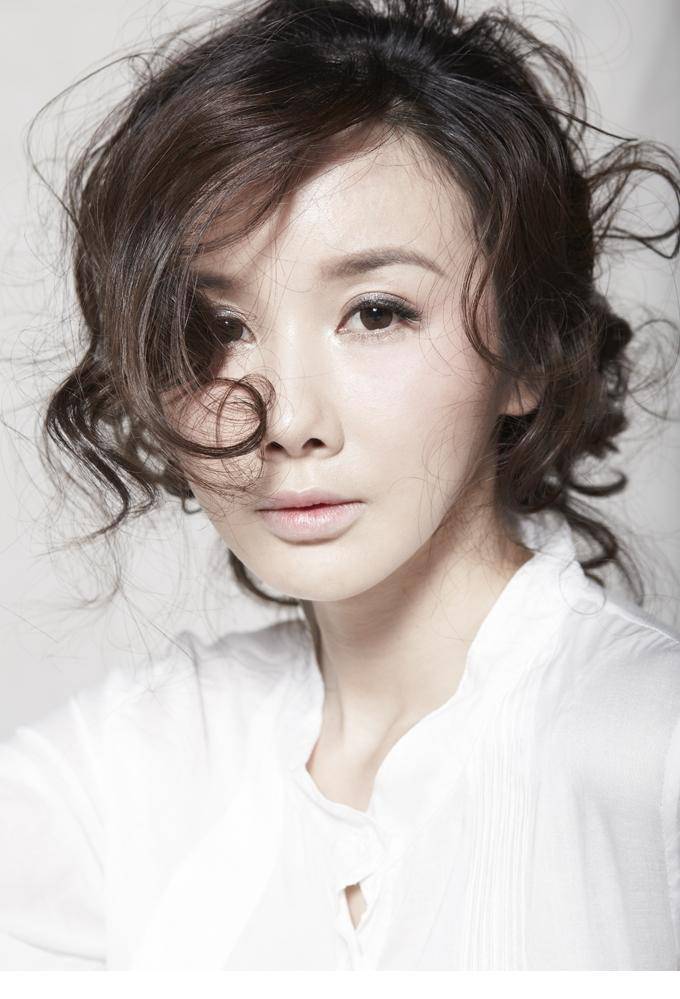 孙菲菲优雅居家时尚唯美写真