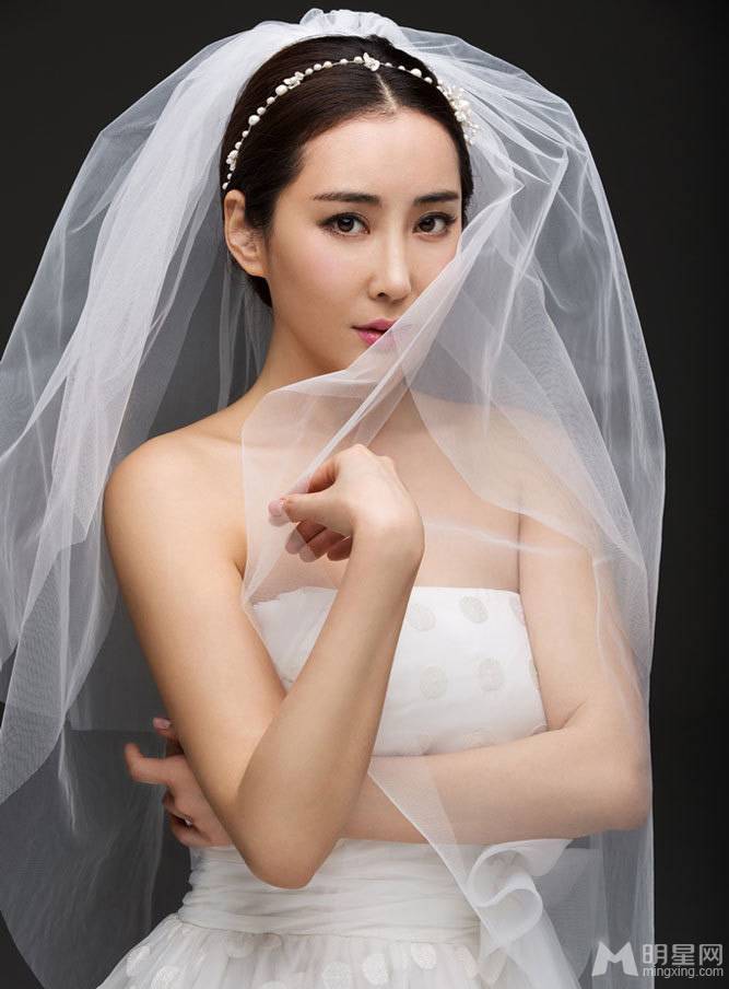 严屹宽杜若溪爱意浓浓创意婚纱照