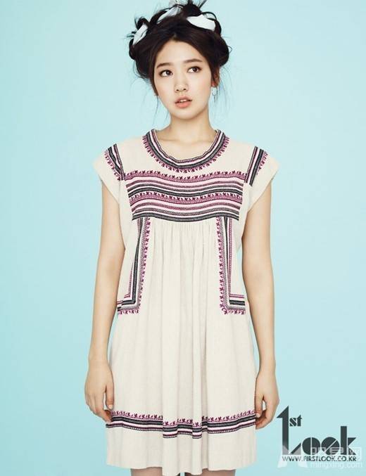 韩国女星朴信惠甜美代言春季服饰组图
