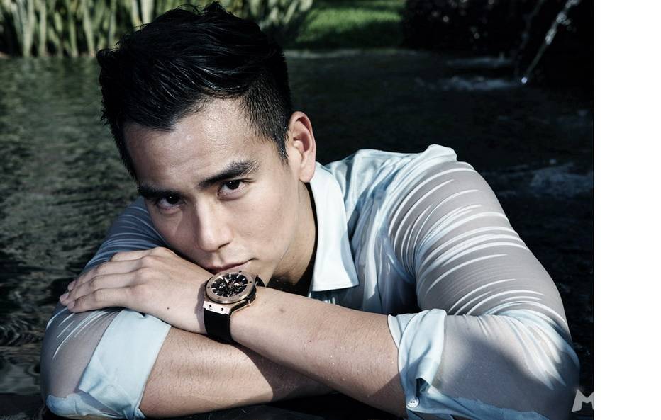 男神彭于晏西服演绎湿身诱惑