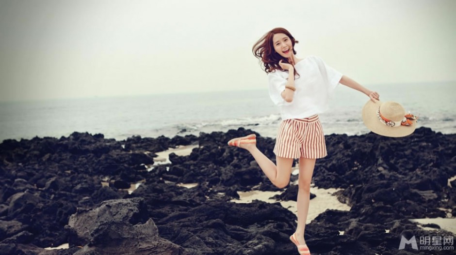 少女时代成员林允儿纯美迷人写真