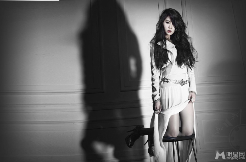 韩国女歌手金泫雅美艳诱惑写真