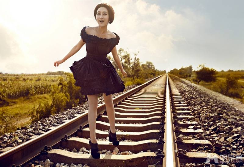 女明星马苏笑容甜美迷人写真