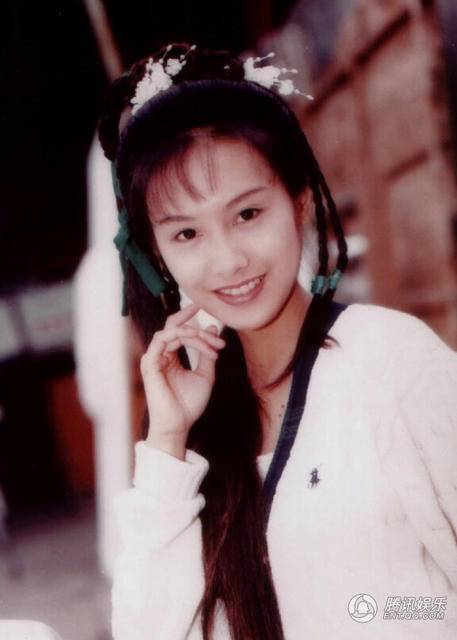 中国影视女演员朱茵清纯迷人旧照曝光
