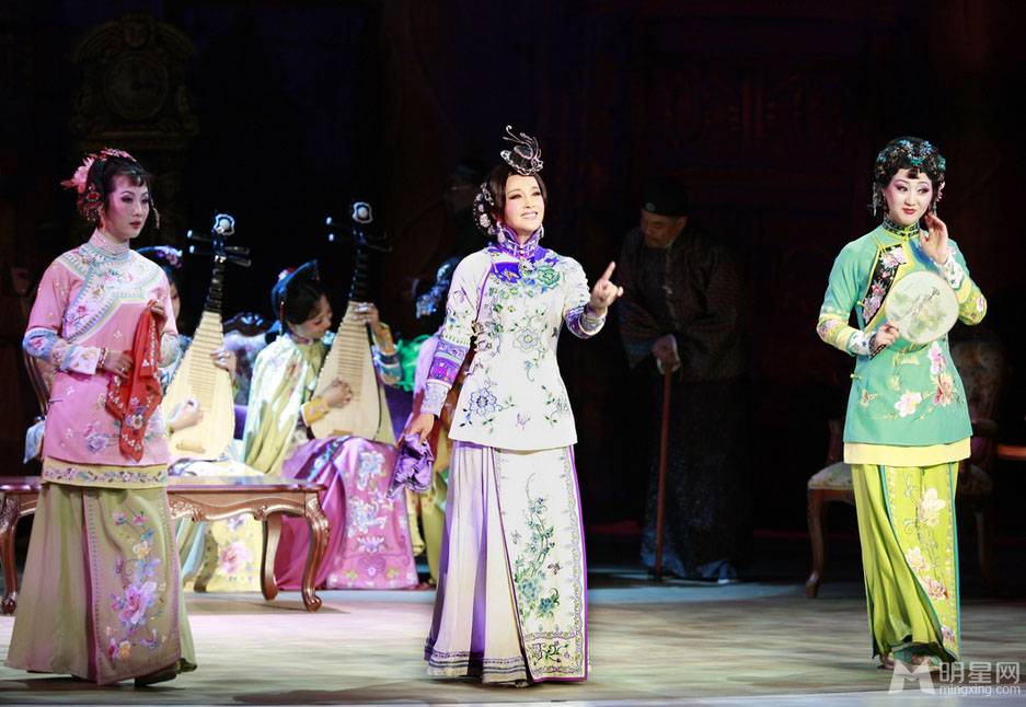 刘晓庆风华绝代话剧完美收官