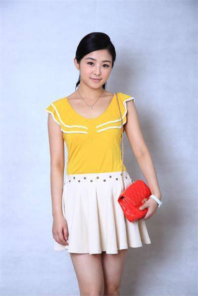 张含韵百变造型美艳动人写真