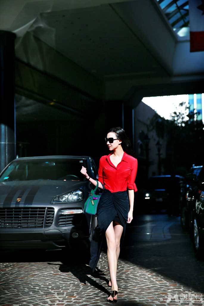 韩雯雯初春尽显优雅时尚女郎街拍照