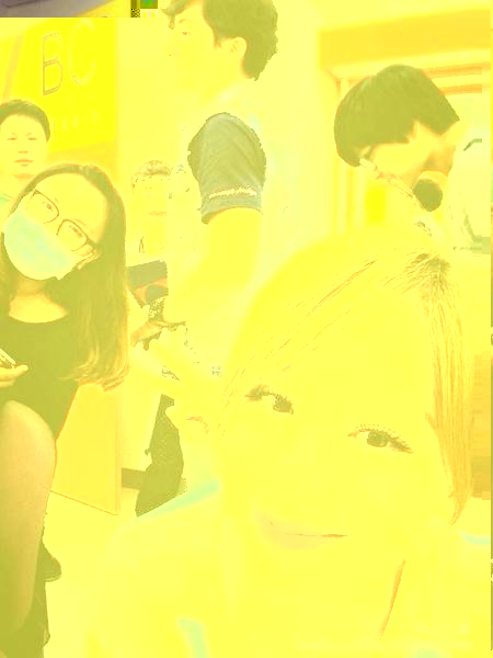 爱笑台湾女星王心凌自拍照
