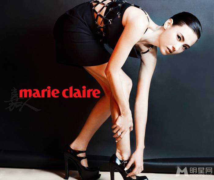 香港女演员张柏芝女王范十足写真