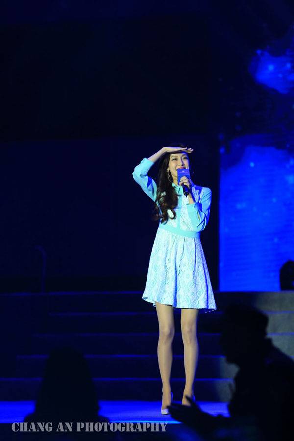 台湾女歌手范玮琪演唱会性感迷人