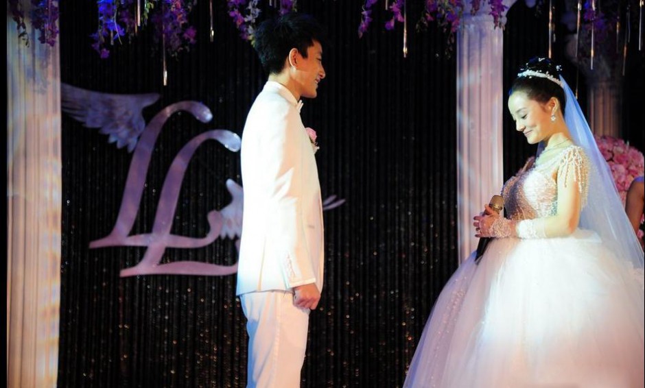 李小璐贾乃亮婚礼现场甜蜜曝光