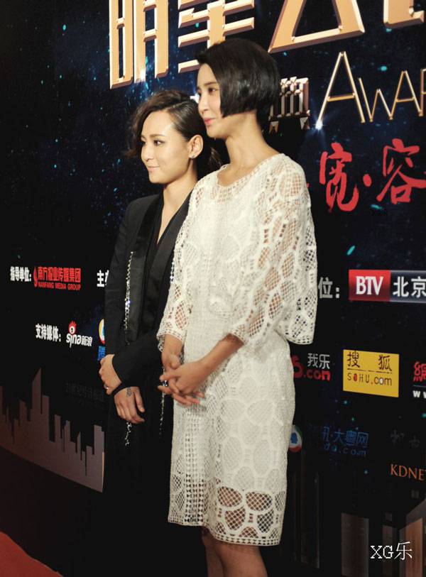 女明星周笔畅黑衣展妩媚迷人组图
