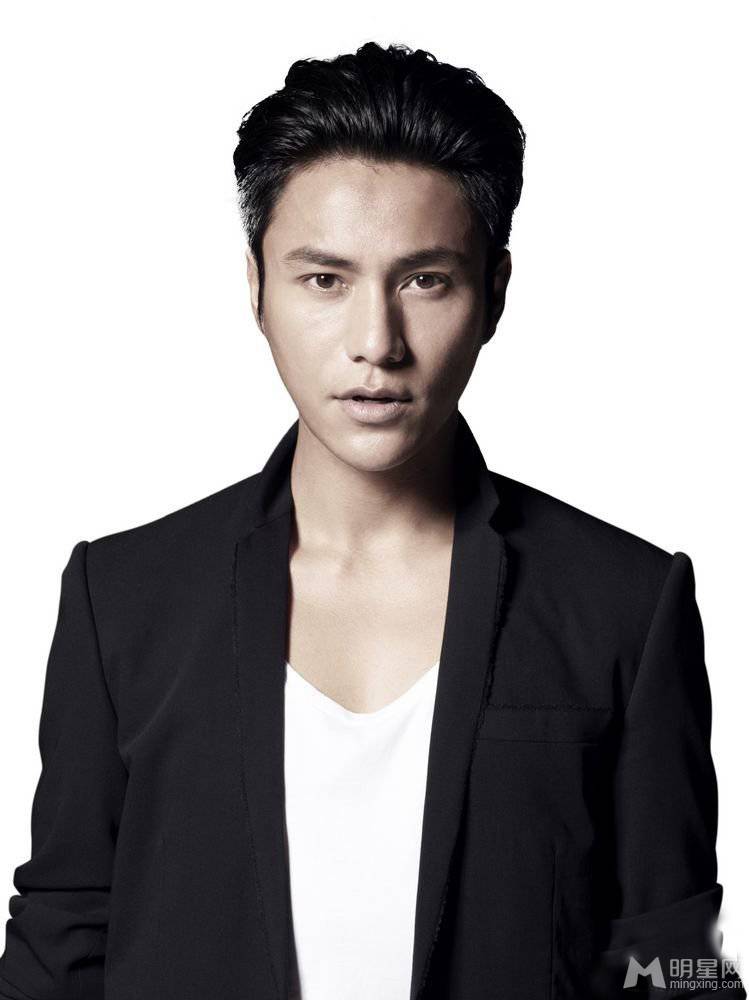 谢霆锋携陈坤陶晶莹担任快男评委