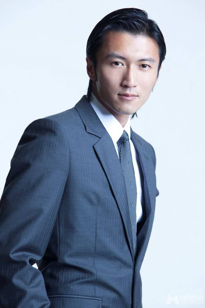 谢霆锋携陈坤陶晶莹担任快男评委