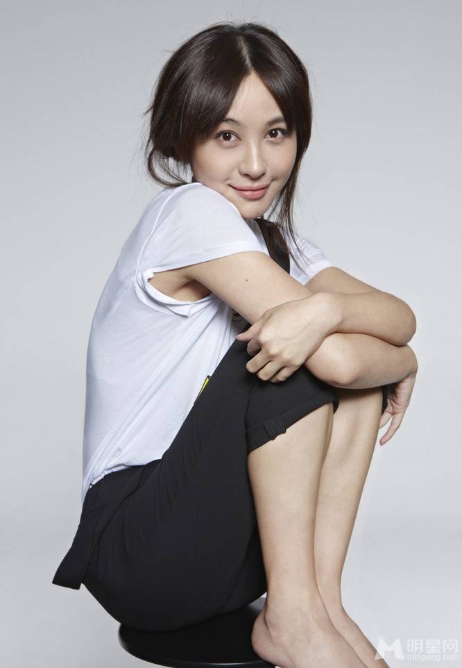天然美女李菲儿夏日清爽俏皮写真