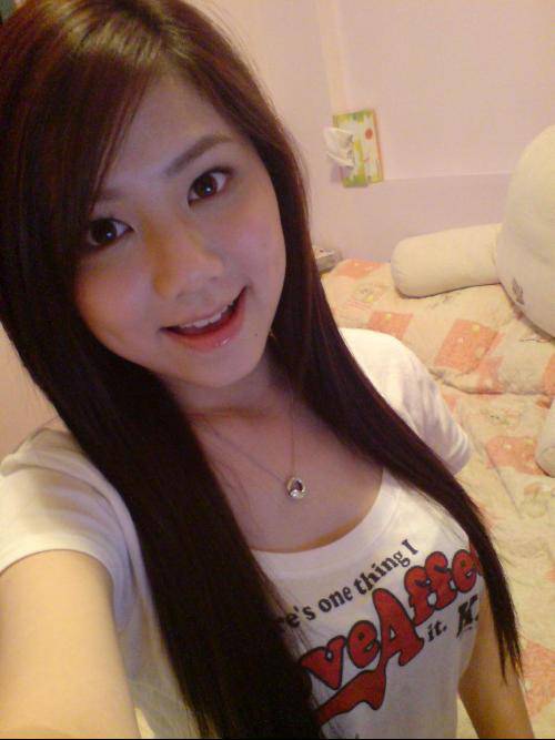 邓紫棋甜美清纯生活自拍照