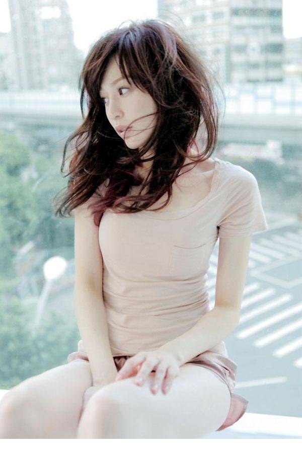 台湾女星王心凌甜美迷人组图