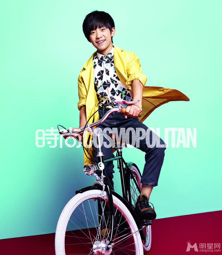 TFboys小正太帅气登陆时尚杂志