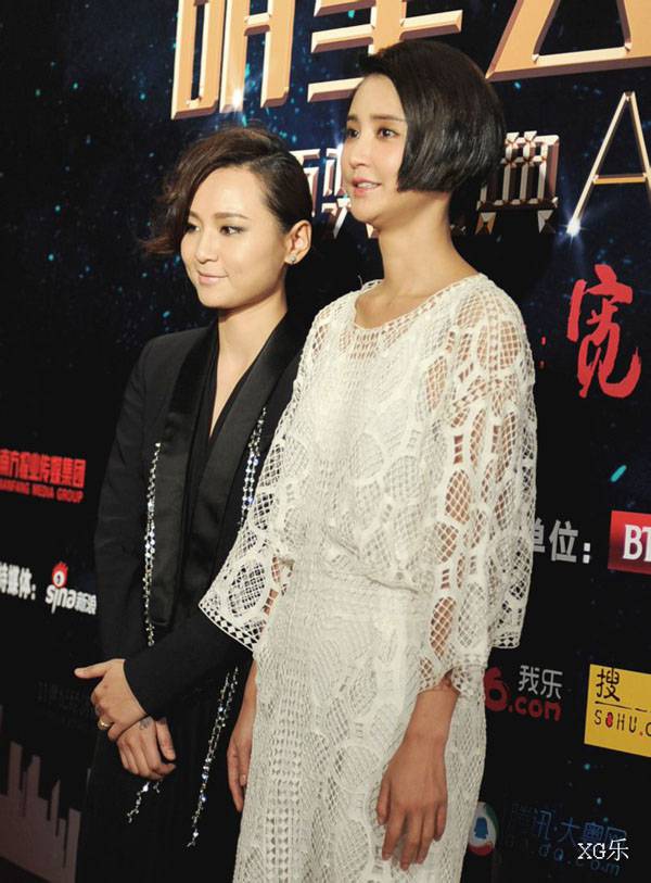 女明星周笔畅黑衣展妩媚迷人组图