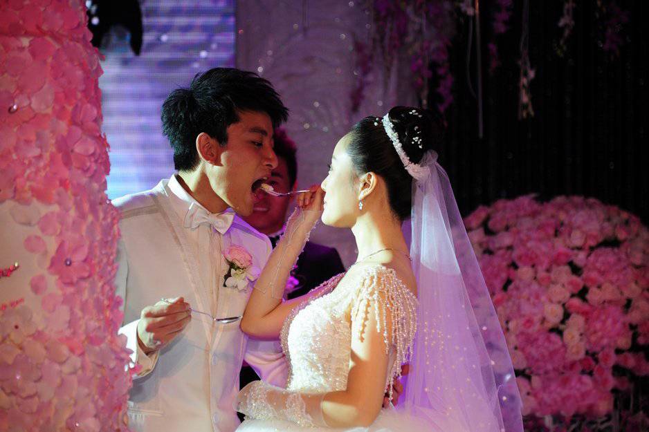 李小璐贾乃亮婚礼现场甜蜜曝光