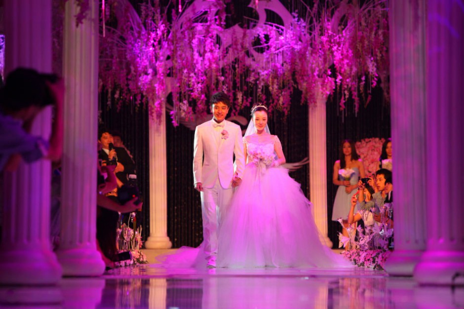 李小璐贾乃亮婚礼现场甜蜜曝光