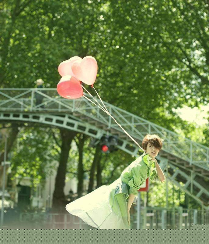 台湾女演员杨丞琳时尚休闲写真